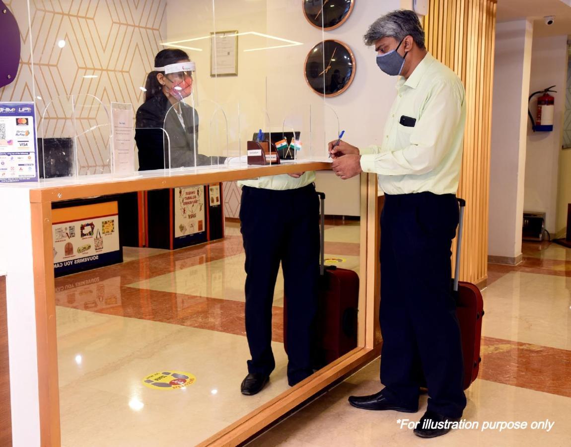 Oyo Mmc Hotel And Restaurant Meerut Esterno foto